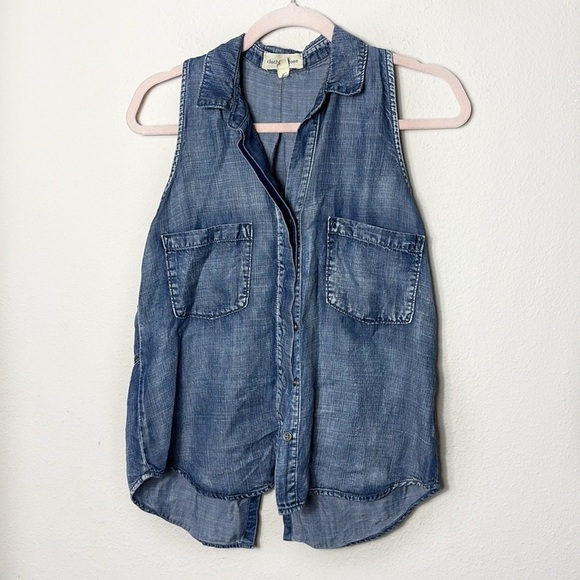 Cloth & Stone Denim Button Down Shirt Two Pockets Slit Back blue wash size XS - Picture 8 of 8